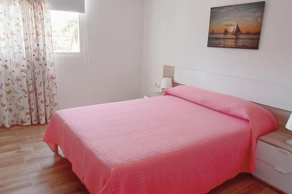 Vivienda Vacacional Rosaini Лос Кристианос Екстериор снимка